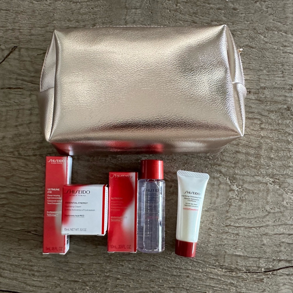 NEW - Shiseido min skin care set